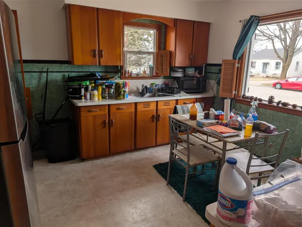 $1,800 | 2825 Dwight Street, Racine, WI 53403