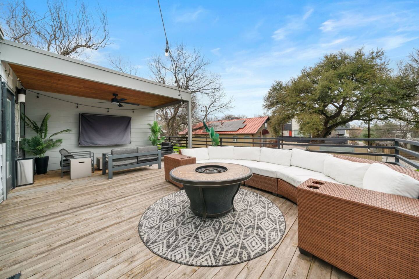 2311 East 8th Street, Unit 2 Austin, TX 78702 - Photo 28 of 37