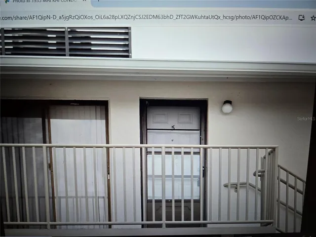 a close view of a gate