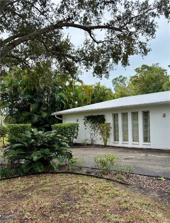 347 Burning Tree Drive Naples, FL 34105 - Photo 7 of 10