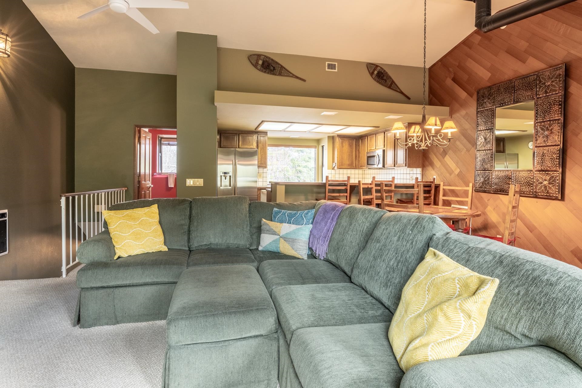 384 Joaquin Road, Unit 25 Mammoth Lakes, CA 93546 - Photo 4 of 32 Gallery Image 4