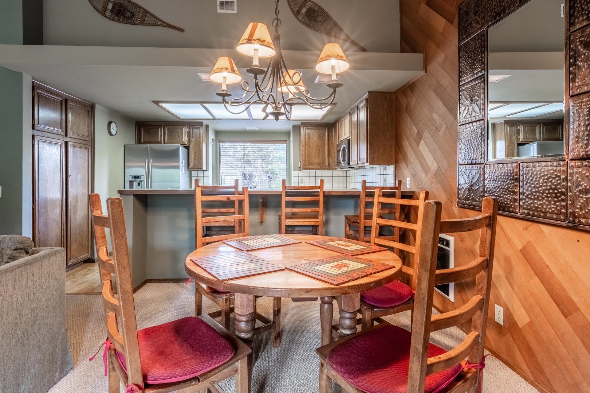 384 Joaquin Road, Unit 25 Mammoth Lakes, CA 93546 - Photo 7 of 32 Gallery Image 7