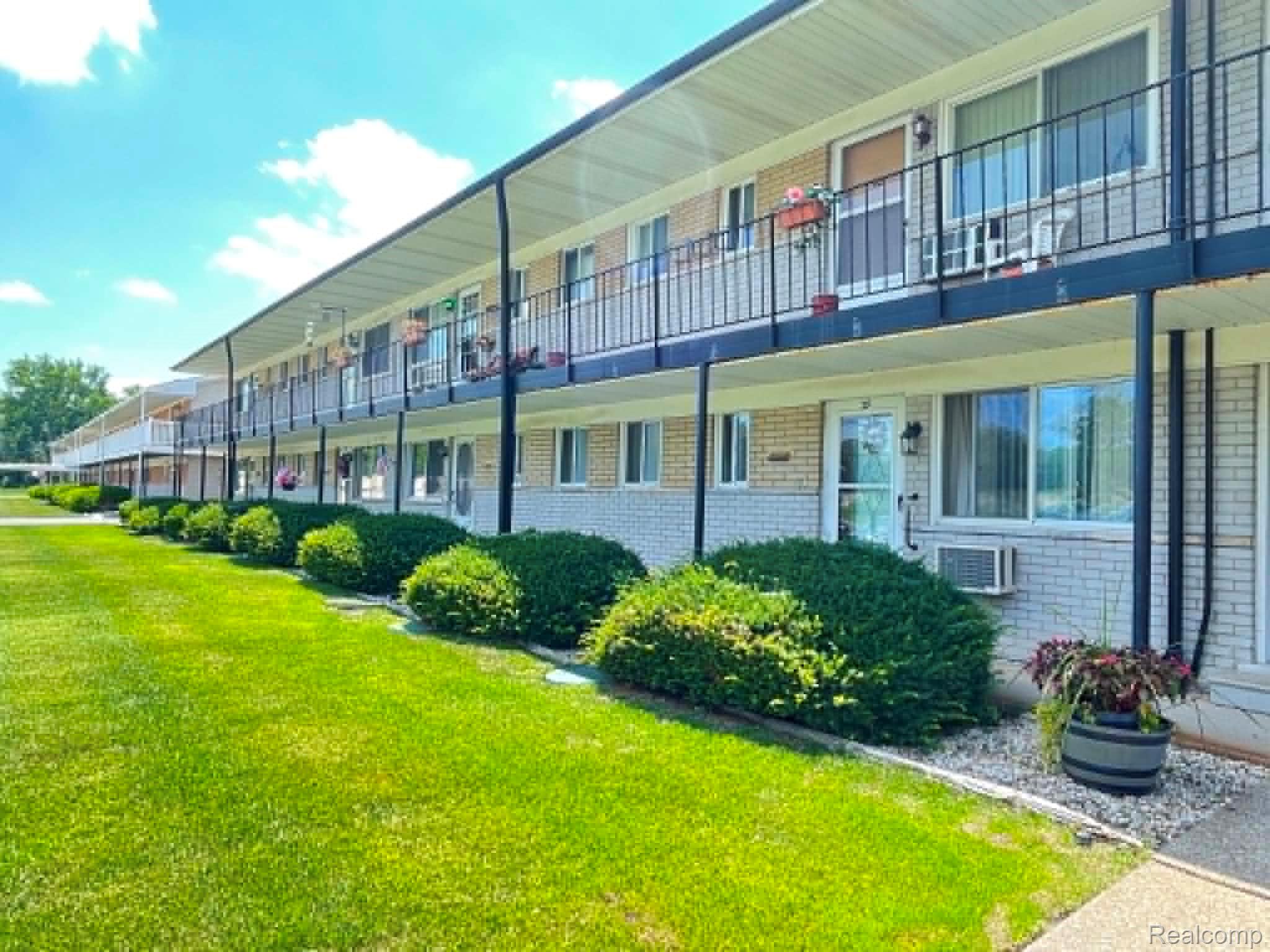 26965 Milford Road, Unit 37 New Hudson, MI 48165 - Photo 1 of 15 1st Floor