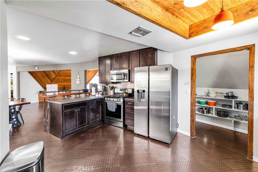 6888 Sunnyhill Road Joshua Tree, CA 92252 - Photo 11 of 62