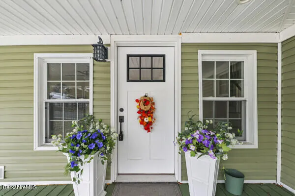 $389,000 | 1108 Highway 295, East Chatham, NY 12060