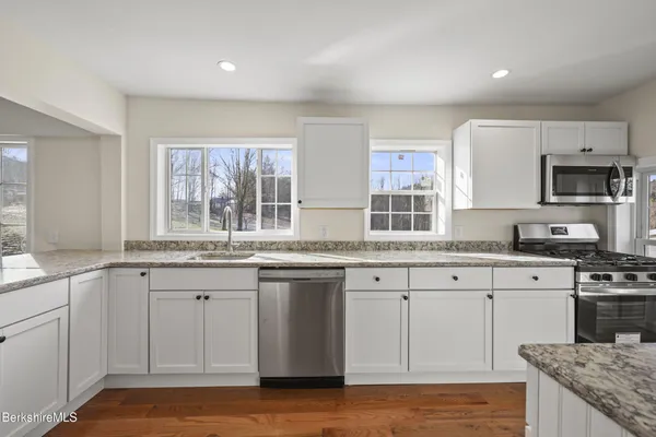 $389,000 | 1108 Highway 295, East Chatham, NY 12060