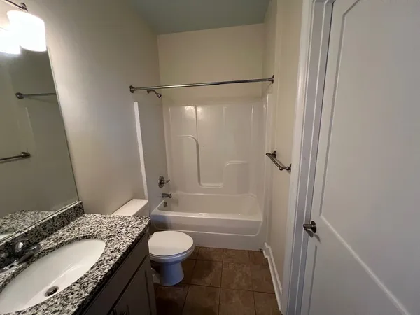 $1,500 | 15 11th Street, Unit C, Columbus, GA 31901