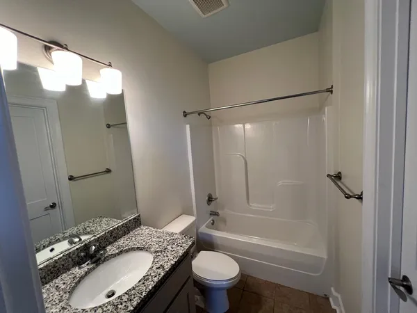 $1,500 | 15 11th Street, Unit C, Columbus, GA 31901