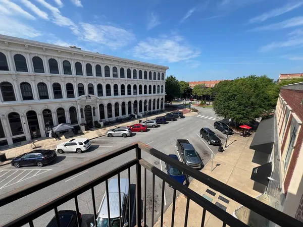 $1,500 | 15 11th Street, Unit C, Columbus, GA 31901