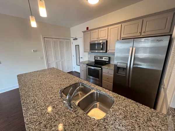 $1,500 | 15 11th Street, Unit C, Columbus, GA 31901