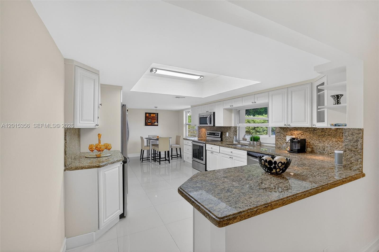 9261 Southwest 88th Street Miami, FL 33173 - Photo 12 of 55