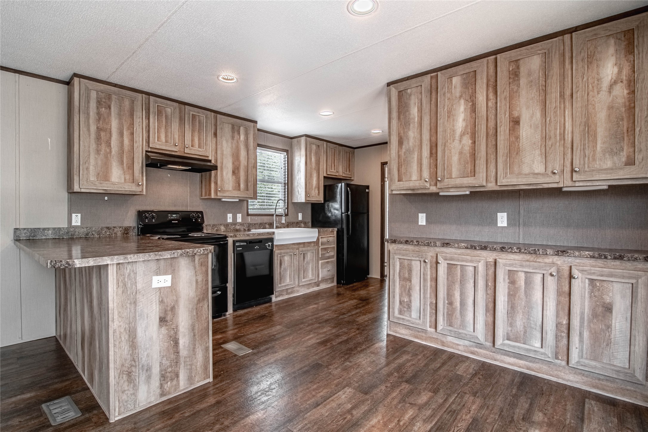 37 Riverside Lane, Unit B Huntsville, TX 77320 - Photo 6 of 23 Gallery Image 6