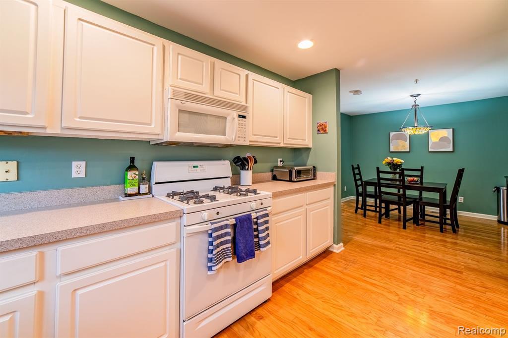 17026 Farmington Road Livonia, MI 48154 - Photo 18 of 36 Gallery Image 18