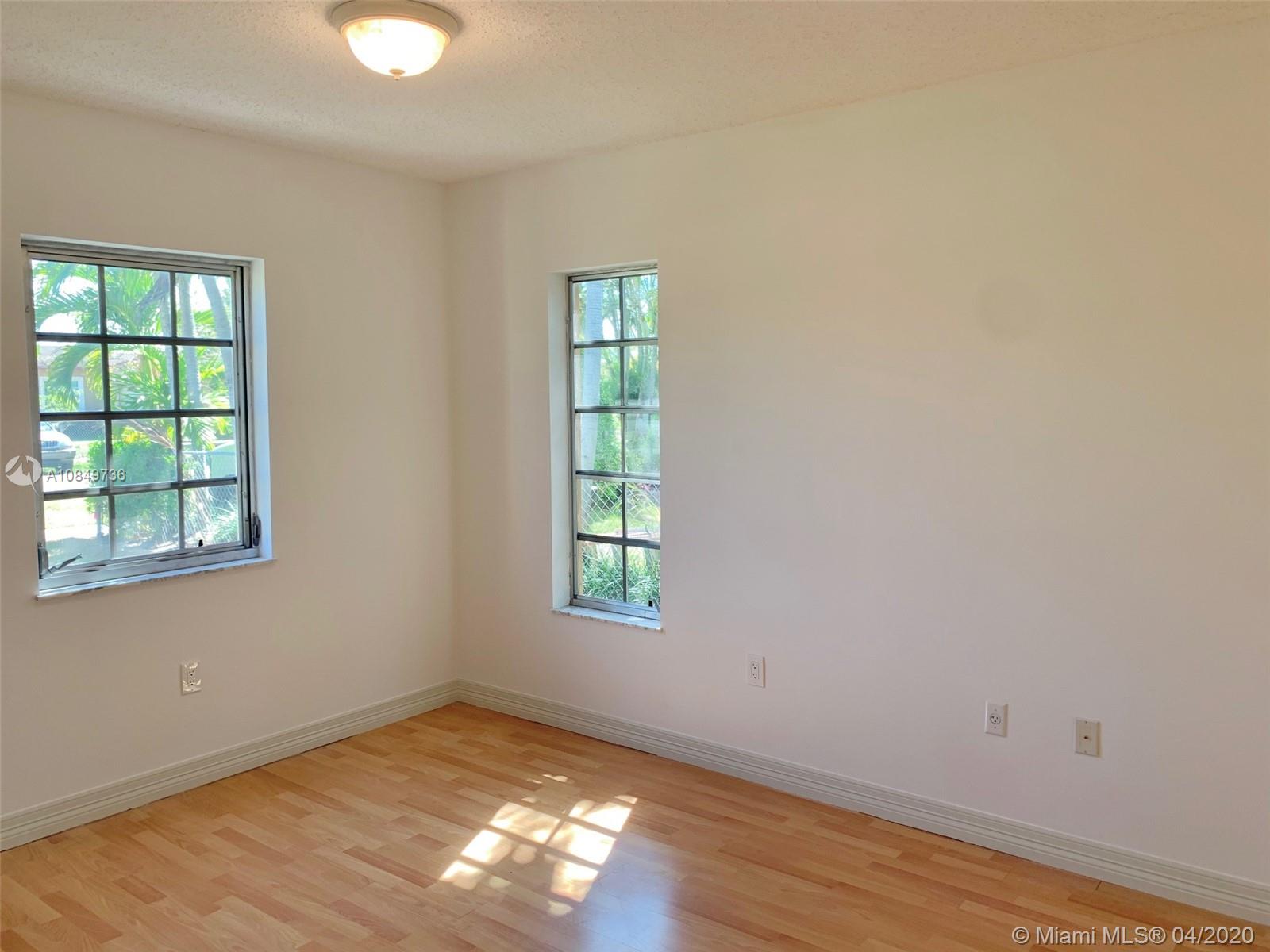 7515 Southwest 29th Street Miami, FL 33155 - Photo 12 of 23