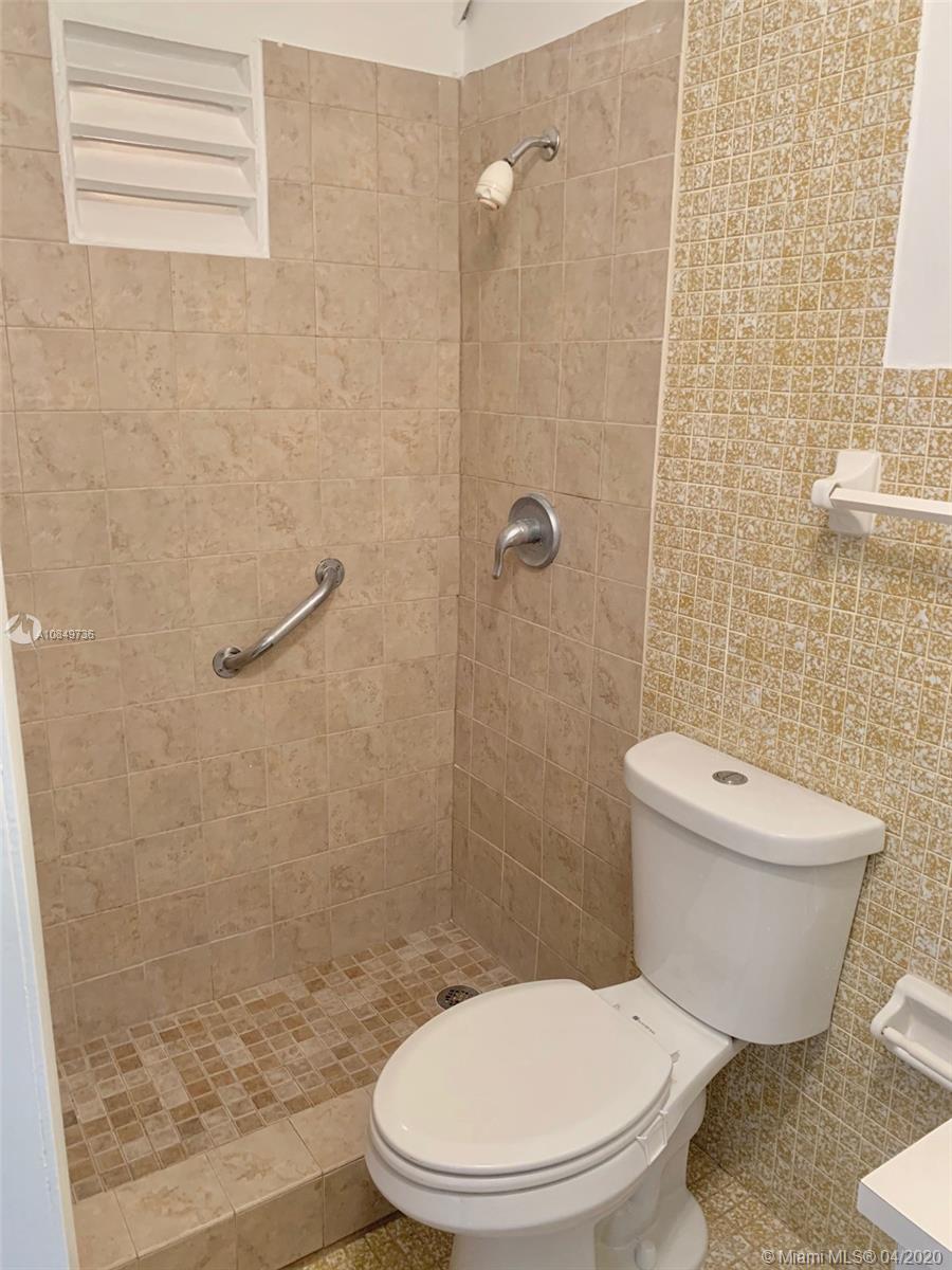 7515 Southwest 29th Street Miami, FL 33155 - Photo 14 of 23