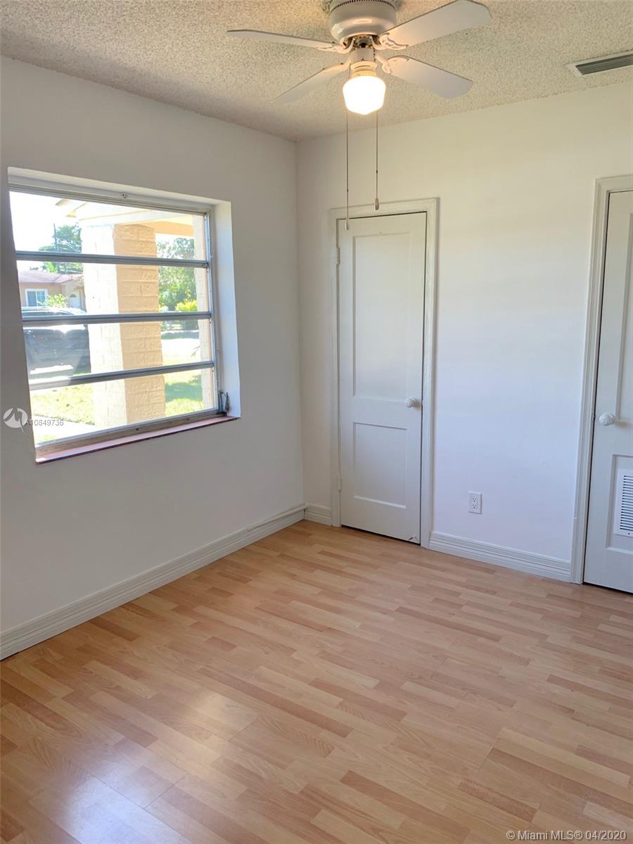 7515 Southwest 29th Street Miami, FL 33155 - Photo 16 of 23