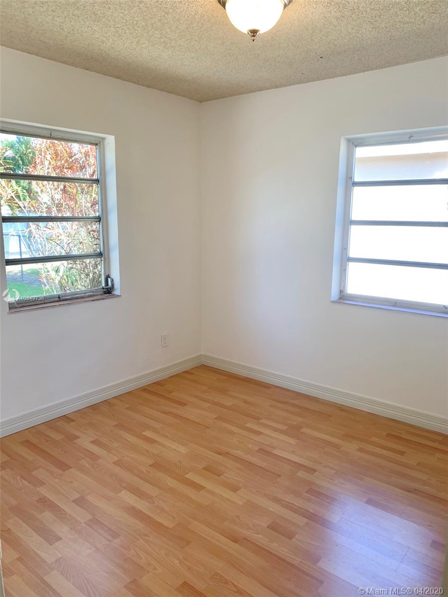 7515 Southwest 29th Street Miami, FL 33155 - Photo 18 of 23