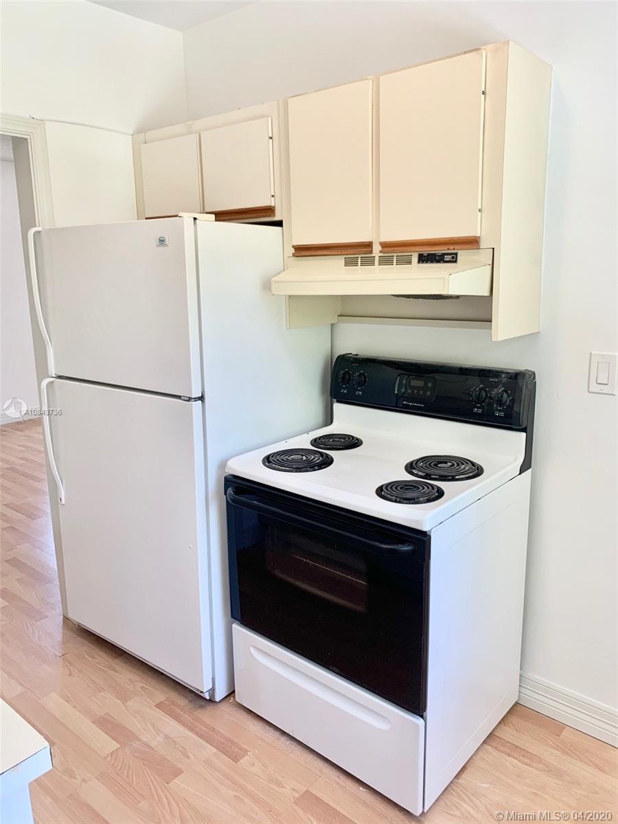 7515 Southwest 29th Street Miami, FL 33155 - Photo 9 of 23