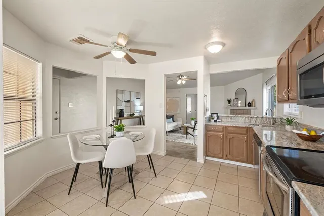 $294,500 | 408 Moss Hill Lane, Euless, TX 76039