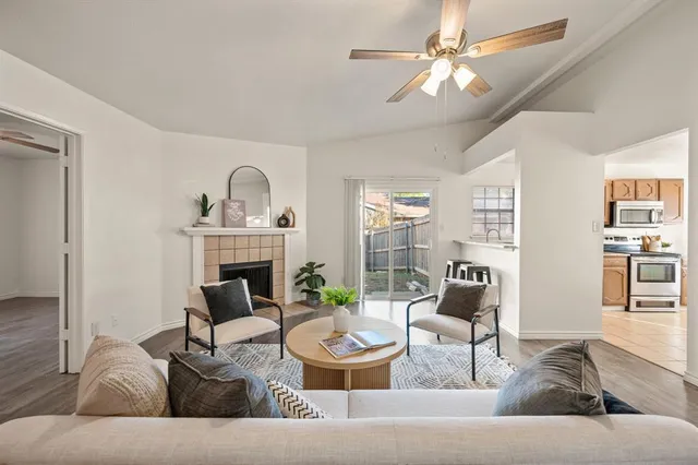 $294,500 | 408 Moss Hill Lane, Euless, TX 76039