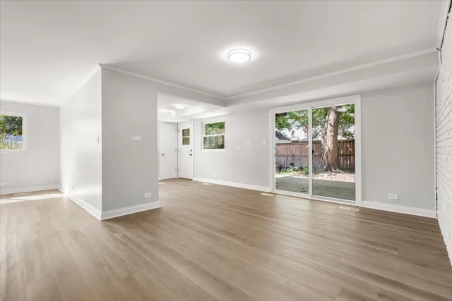 $2,990 | 1702 North Drury Lane, Arlington Heights, IL 60004