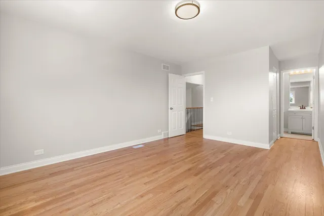 $2,990 | 1702 North Drury Lane, Arlington Heights, IL 60004