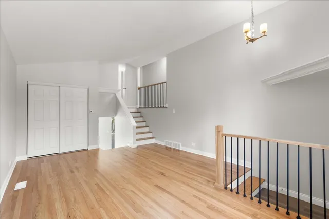 $2,990 | 1702 North Drury Lane, Arlington Heights, IL 60004