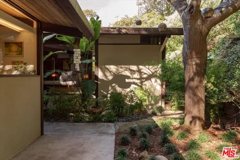 $2,748,888 | 1966 Lucile Avenue, Los Angeles, CA 90039