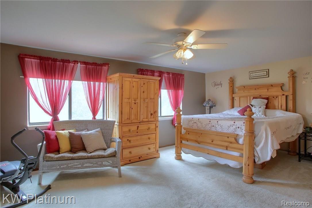 1424 Fawn Court Rochester, MI 48309 - Photo 17 of 37 Master_Bedroom.jpg