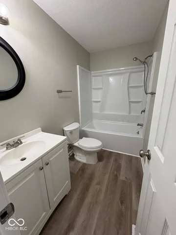 $280,000 | 144 Meadow Glen Drive, Avon, IN 46123