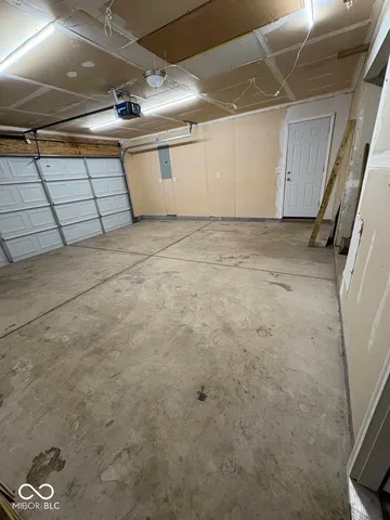 $280,000 | 144 Meadow Glen Drive, Avon, IN 46123