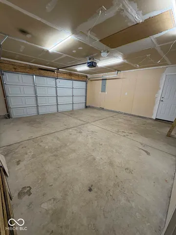 $280,000 | 144 Meadow Glen Drive, Avon, IN 46123