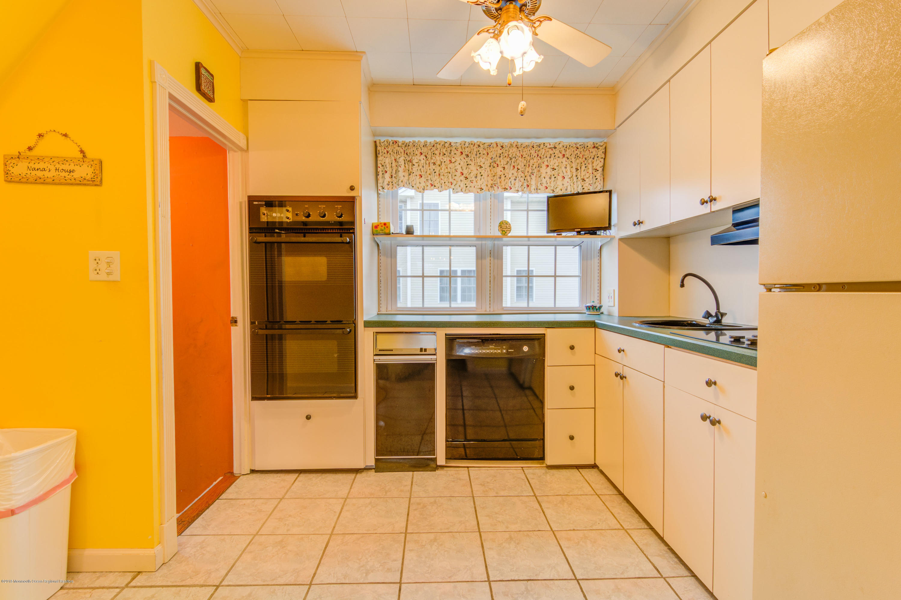 76 River Road Rumson, NJ 07760 - Photo 9 of 20 9_DSC5075_6_7