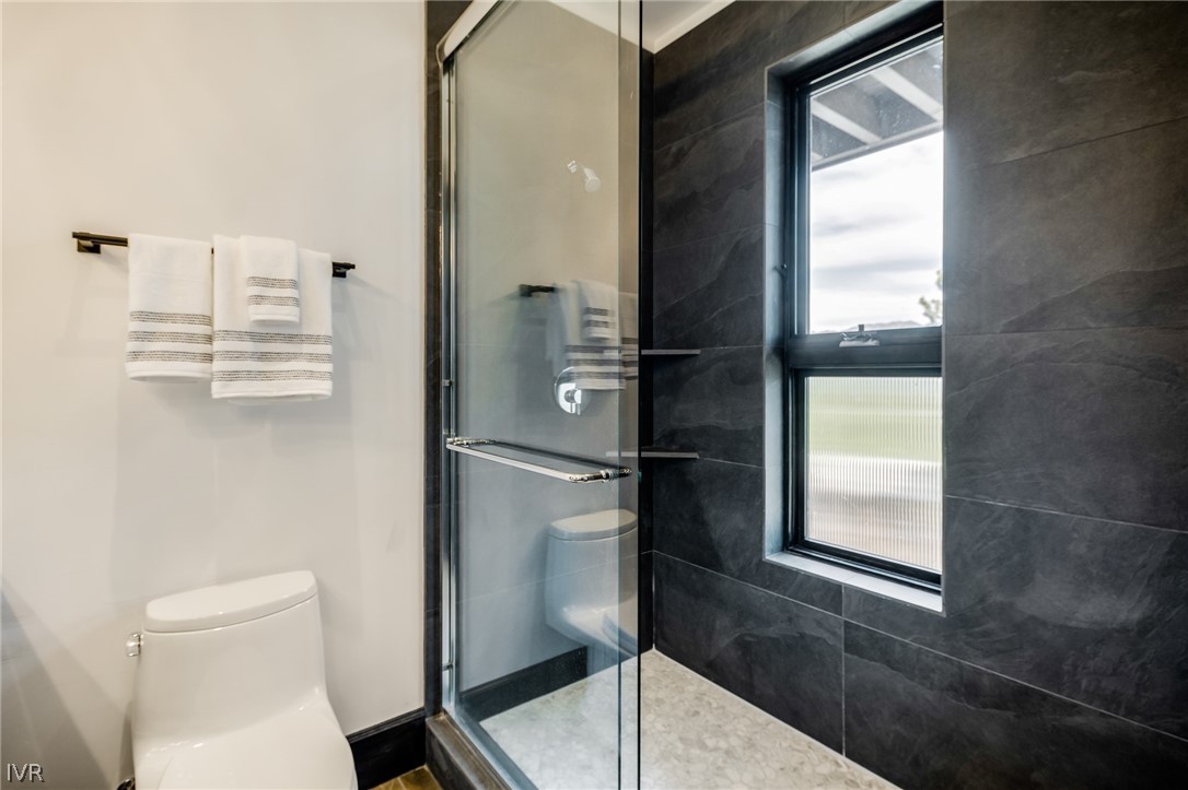 567 Alden Lane Incline Village, NV 89451 - Photo 23 of 35 a bathroom with a bathtub and a toilet