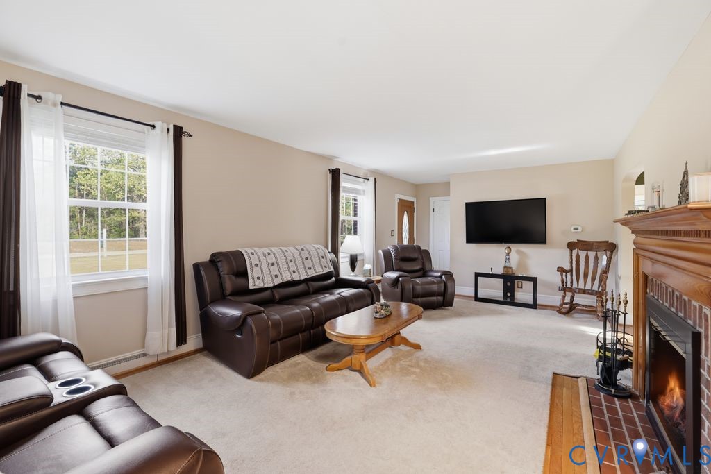 6410 Duncan Road Petersburg, VA 23803 - Photo 9 of 59