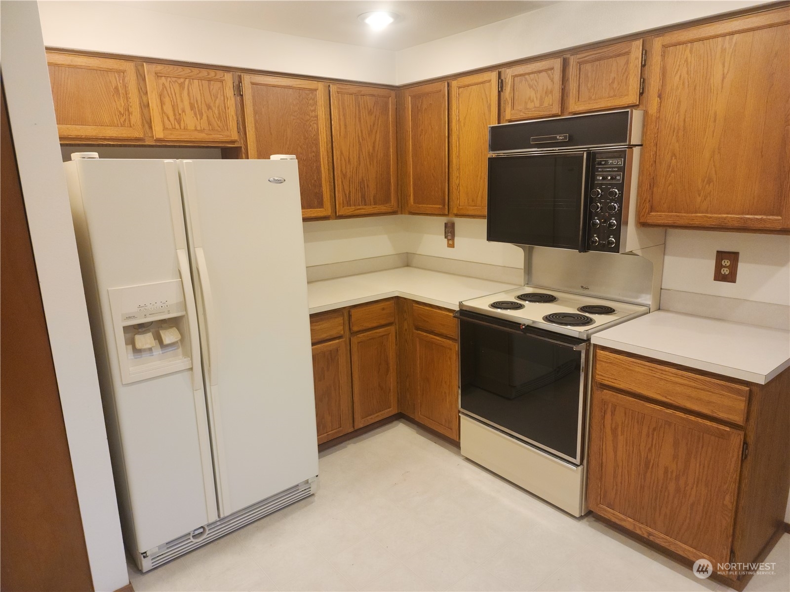 18302 151st Court Southeast Renton, WA 98058 - Photo 5 of 9 Gallery Image 5