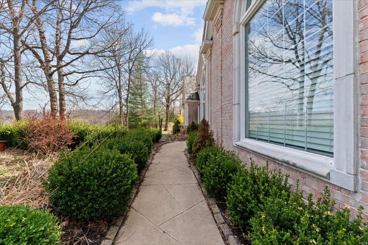 232 St Georges Drive St. Albans, MO 63073 - Photo 11 of 69