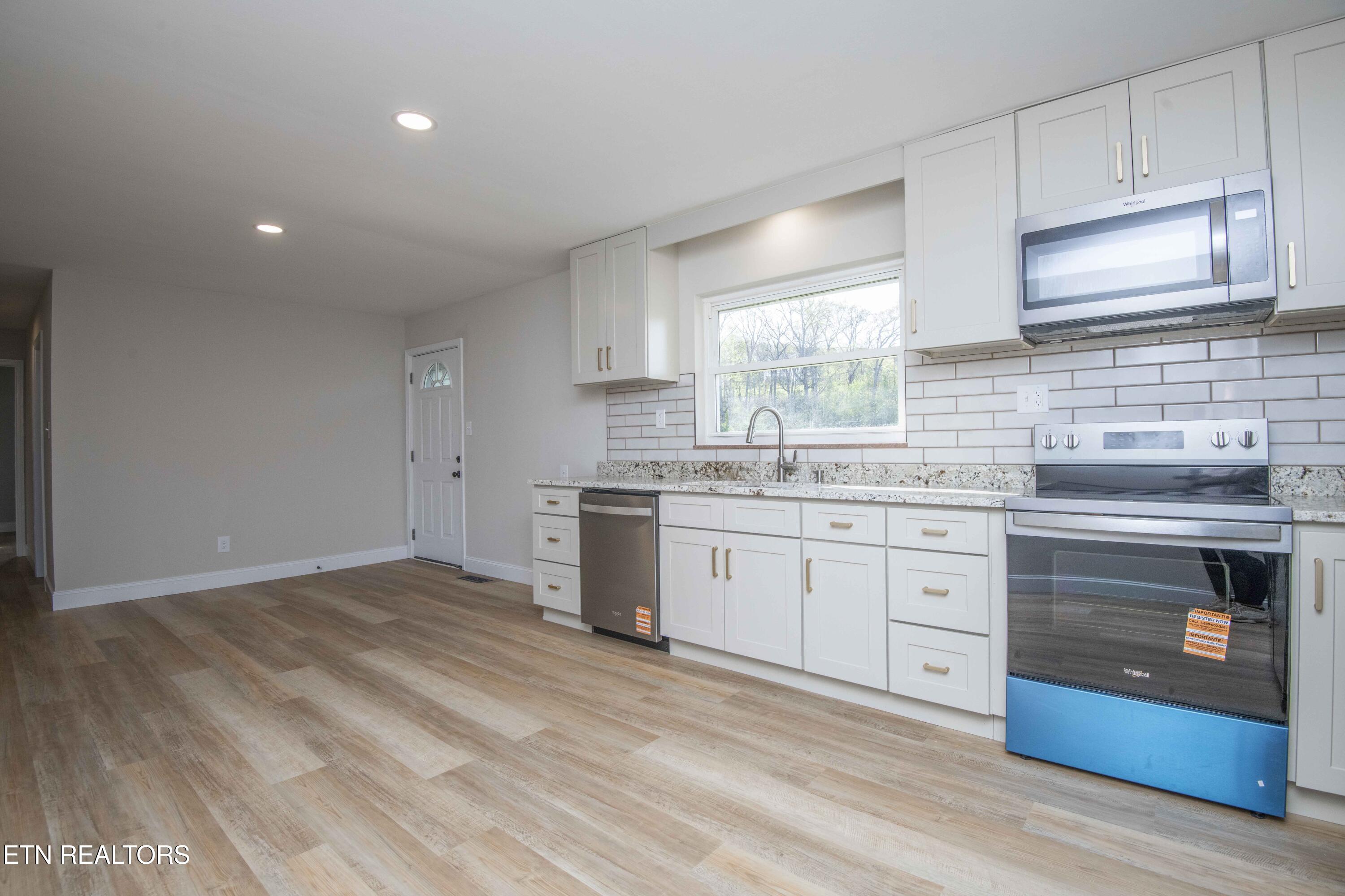 10732 Richland Road Mascot, TN 37806 - Photo 11 of 59 kitchen 2_1