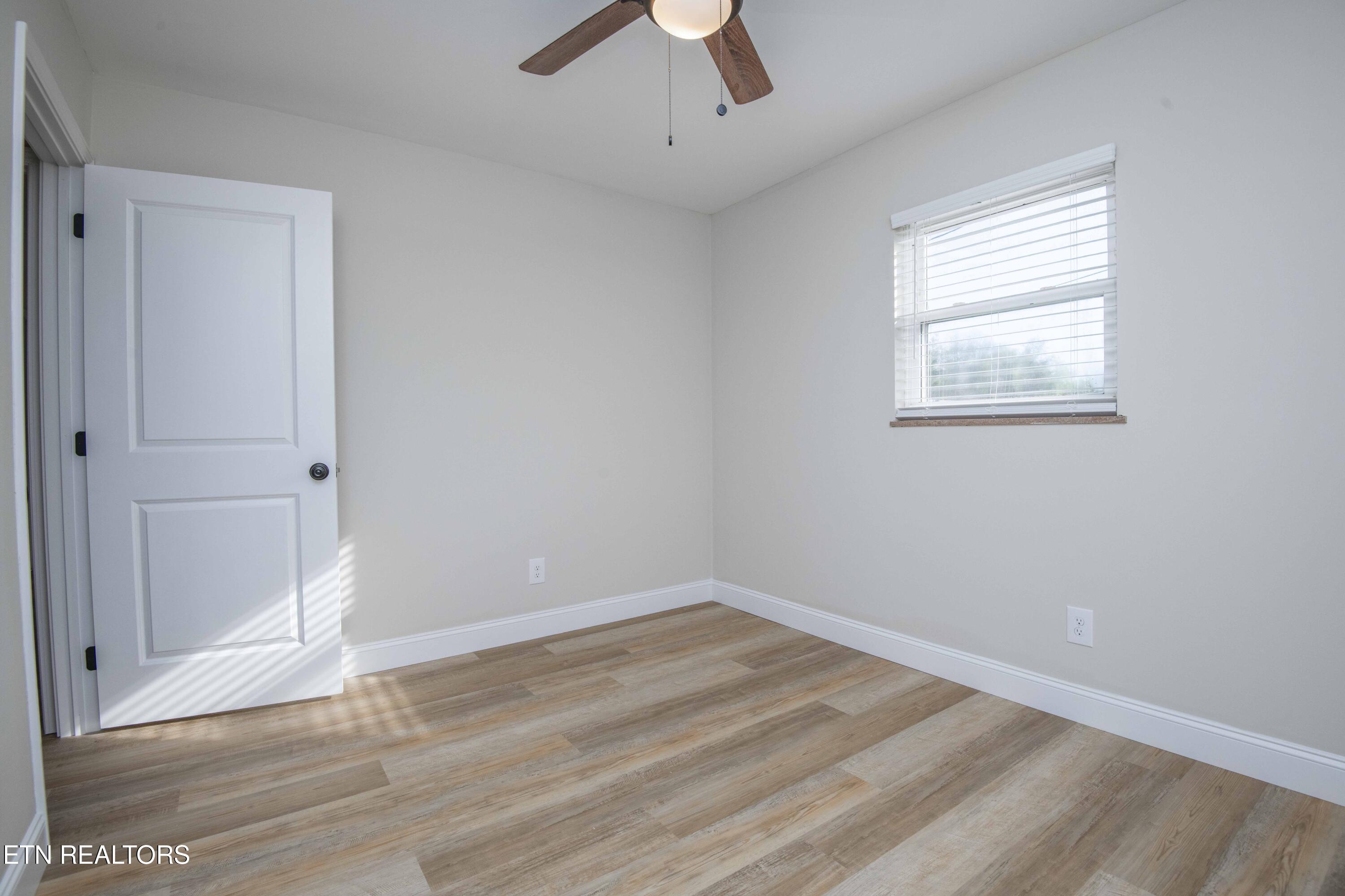 10732 Richland Road Mascot, TN 37806 - Photo 22 of 59 second bed 3_1