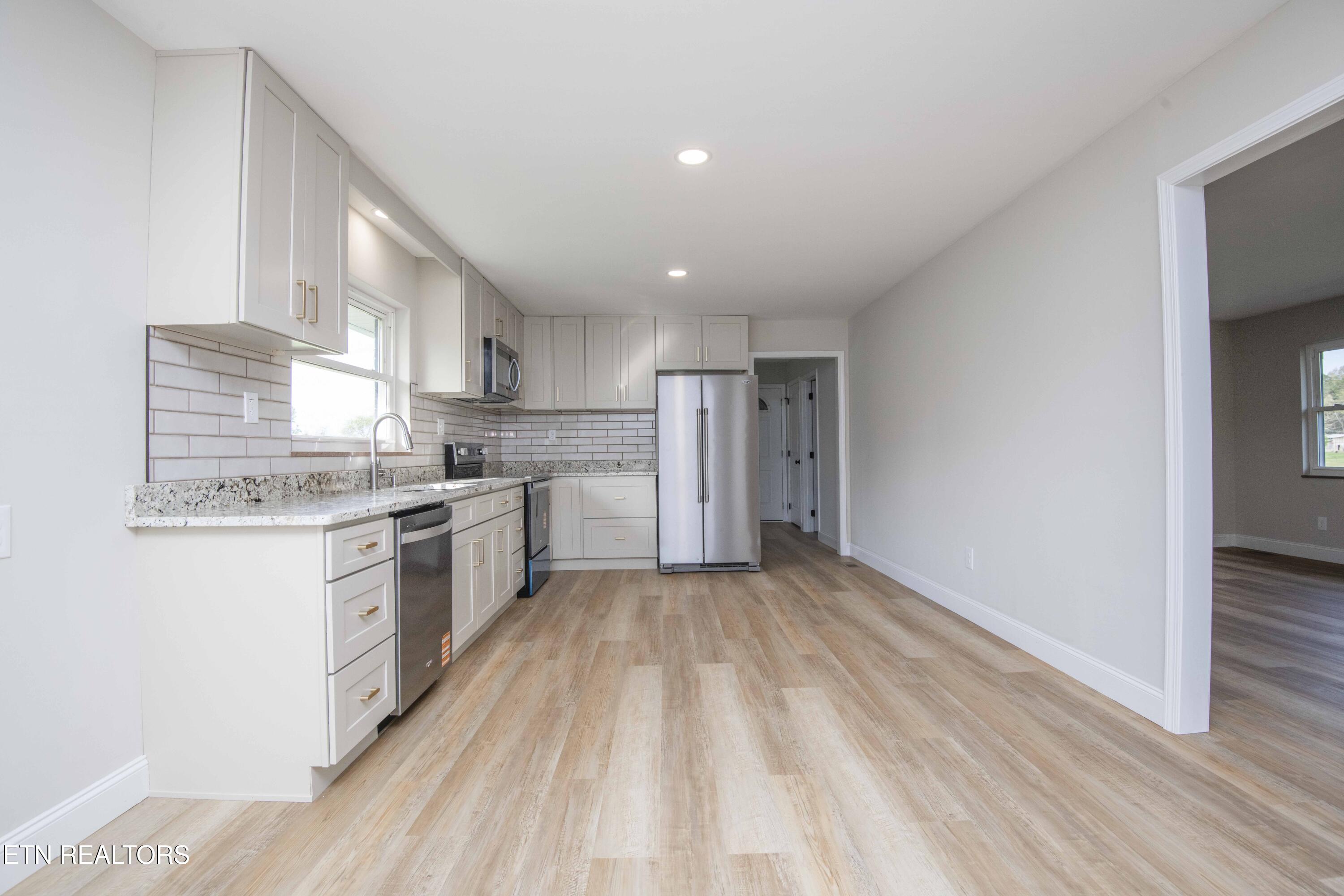 10732 Richland Road Mascot, TN 37806 - Photo 8 of 59 kitchen 5_1