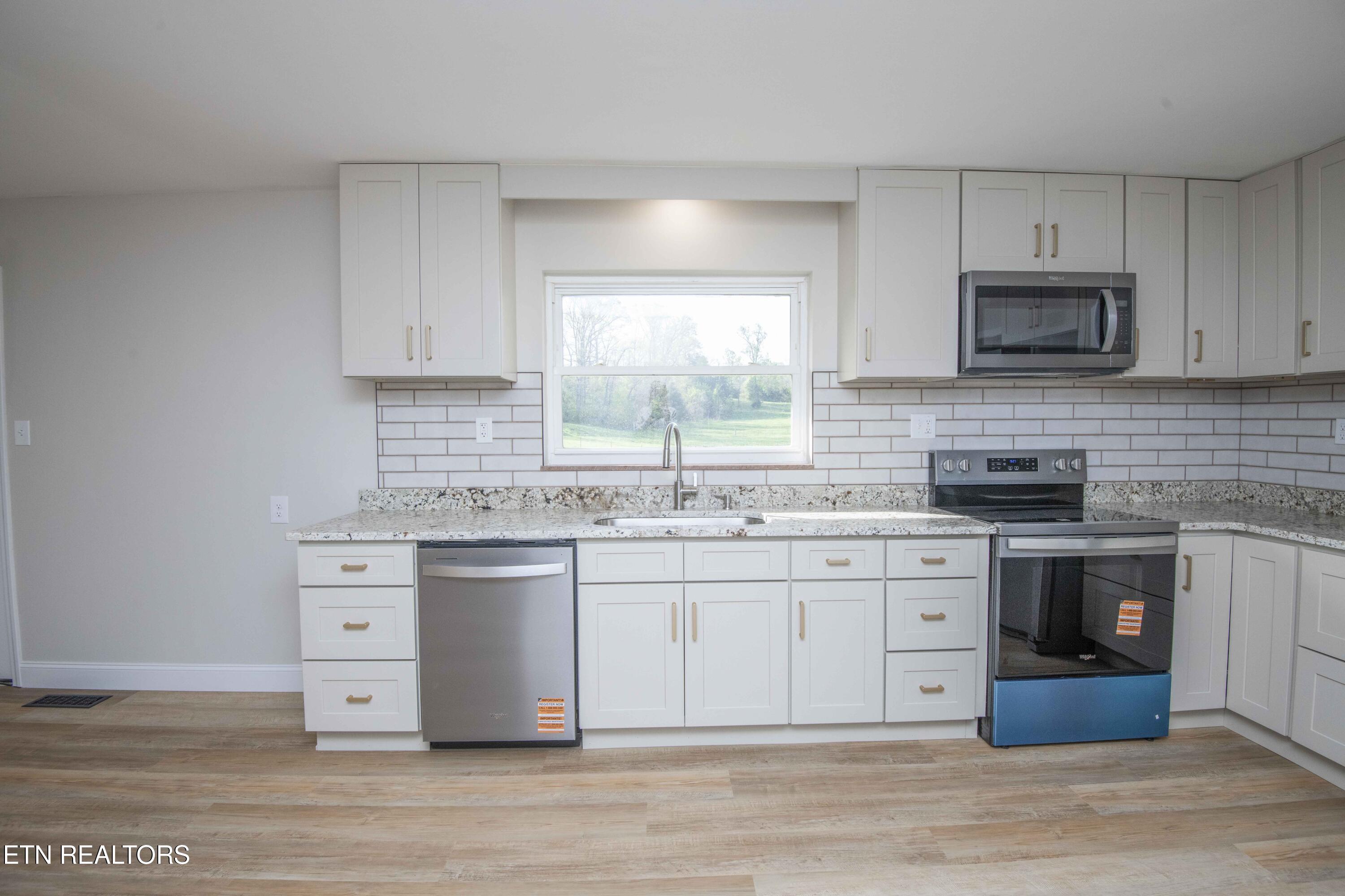 10732 Richland Road Mascot, TN 37806 - Photo 9 of 59 kitchen 3_1