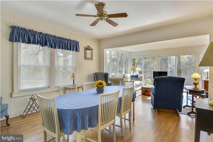 1413 Tar Point Road Pasadena, MD 21122 - Photo 11 of 29 Dining Room