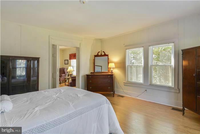 1413 Tar Point Road Pasadena, MD 21122 - Photo 17 of 29 Bedroom (Master)
