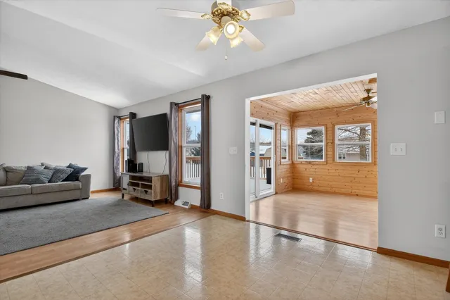 $359,900 | 52 Gunther Drive, Evansville, WI 53536