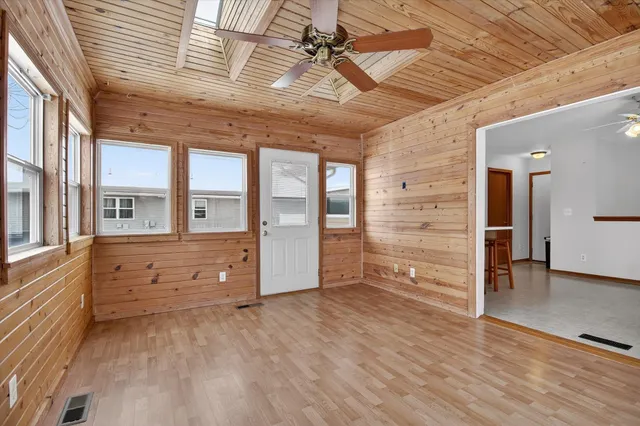 $359,900 | 52 Gunther Drive, Evansville, WI 53536