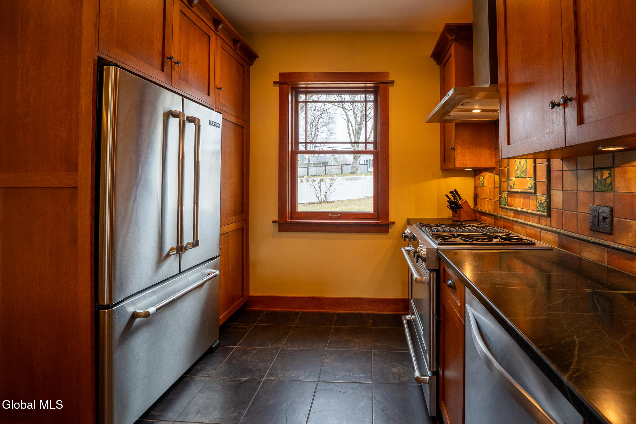 18 Bridge Street Bethlehem, NY 12159 - Photo 18 of 69 21