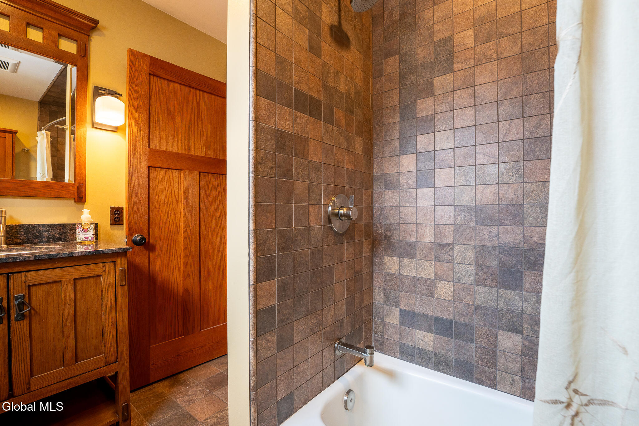 18 Bridge Street Bethlehem, NY 12159 - Photo 28 of 69 32
