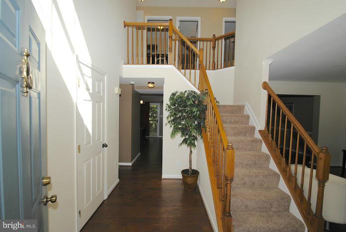 2329 Golden Chapel Road Odenton, MD 21113 - Photo 3 of 20 Entry