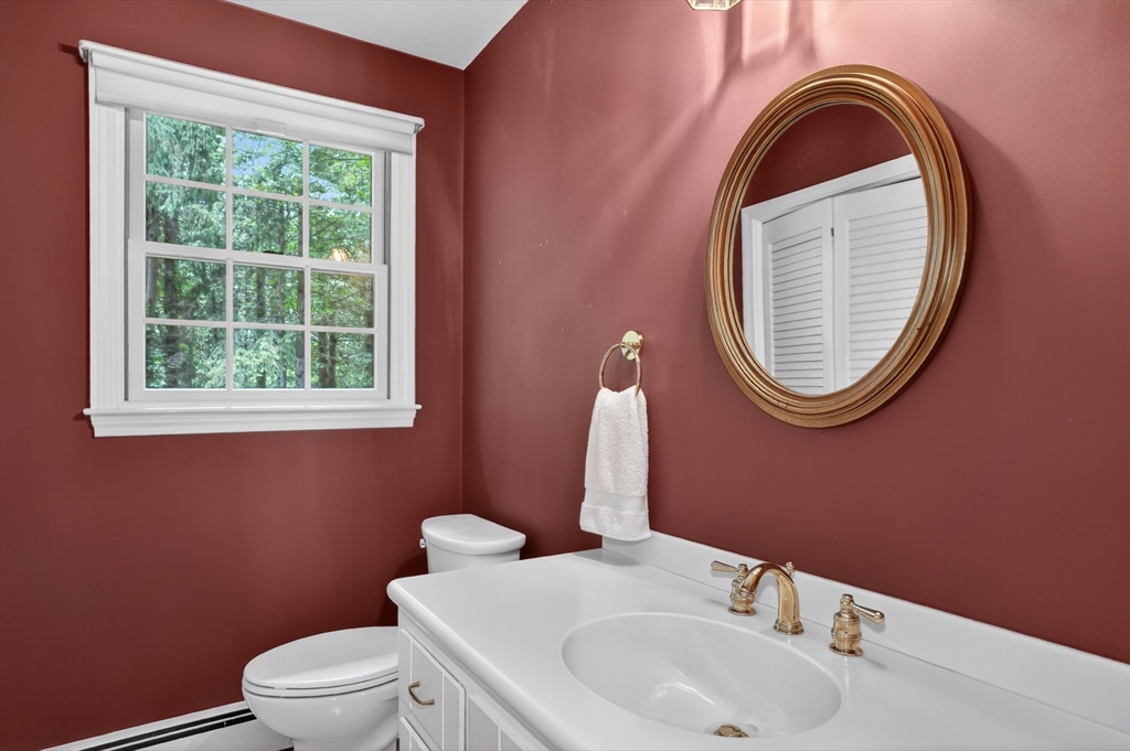 17 Maplewood Road Medfield, MA 02052 - Photo 21 of 41