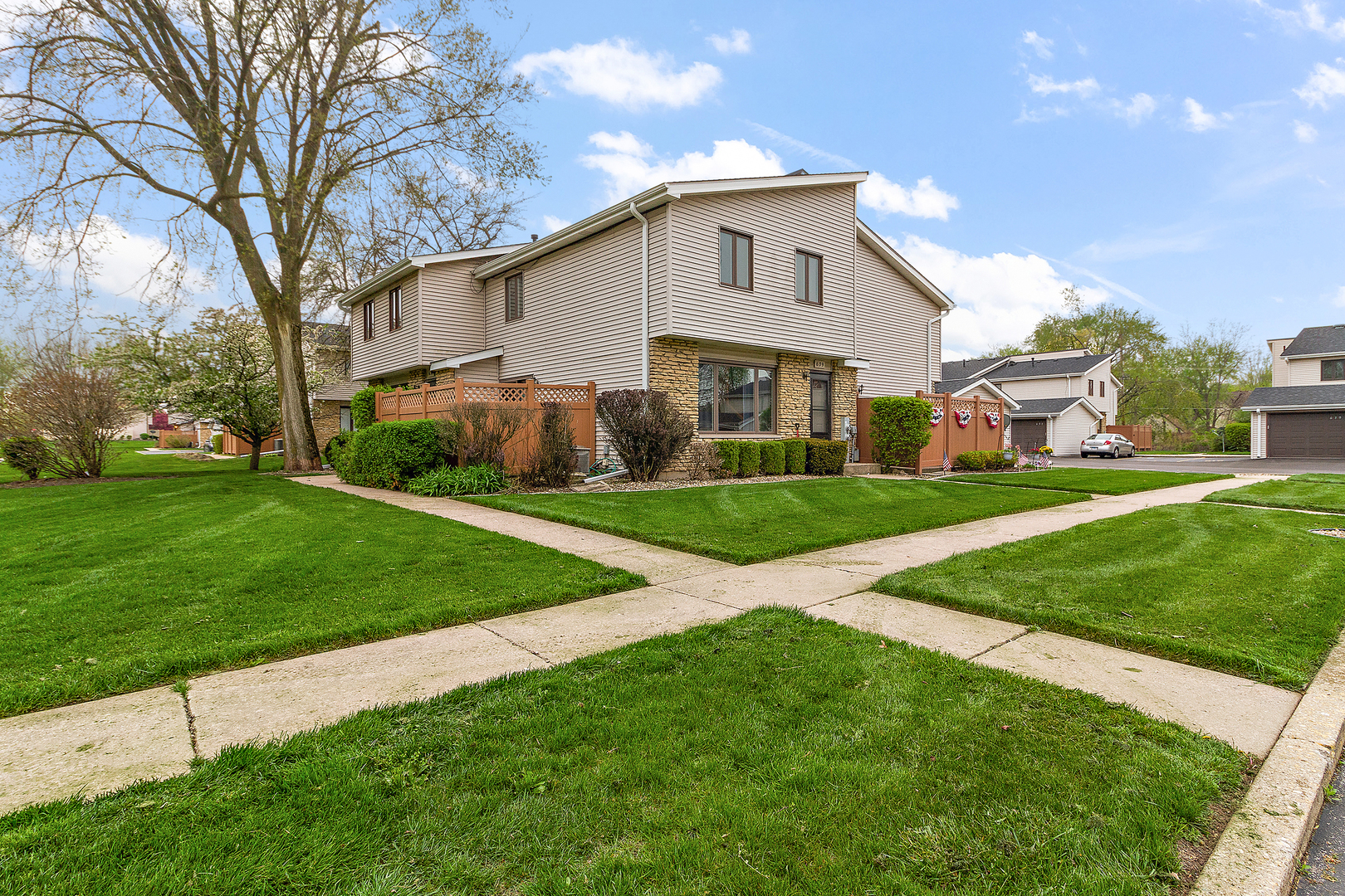 639 Northgate Road New Lenox, IL 60451 - Photo 1 of 16
